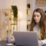 aduwafinancialservicesllc.com.de